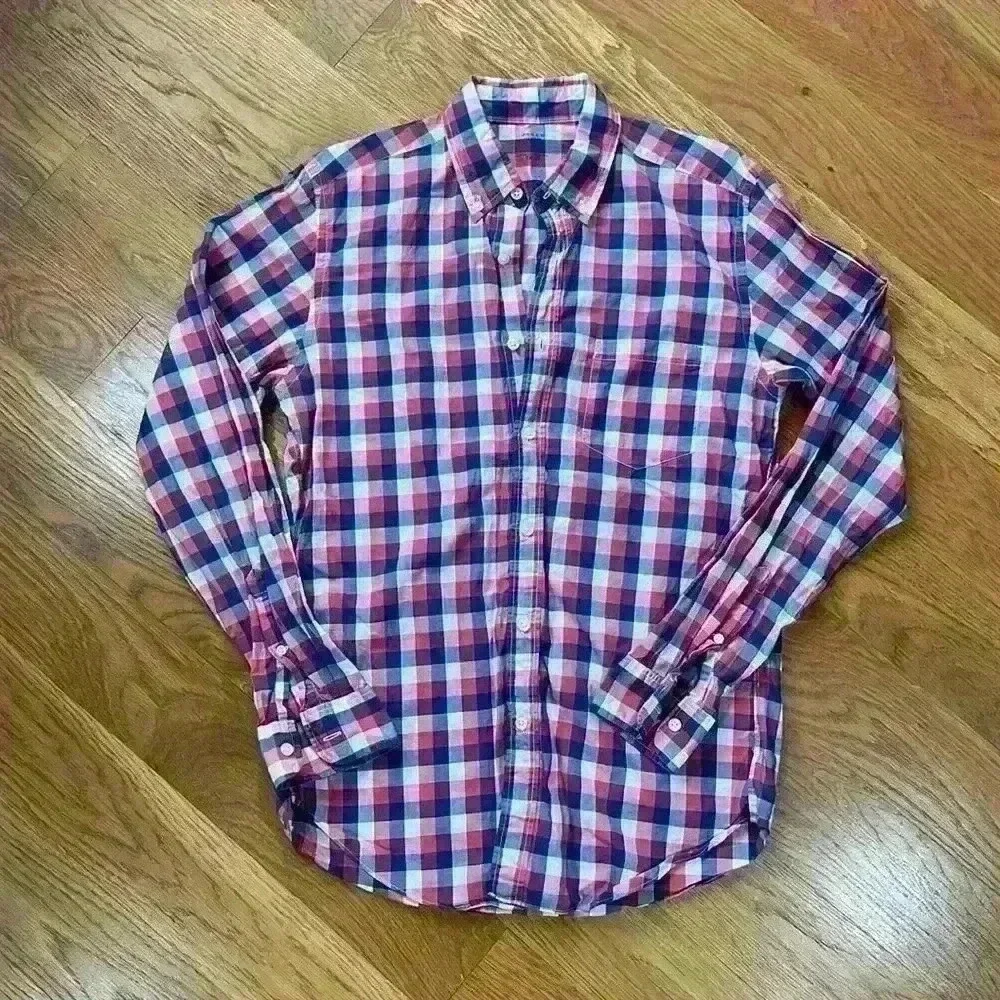 J Crew Men's Red White and Blue Plaid Button Down Size Small Oxford Shirt